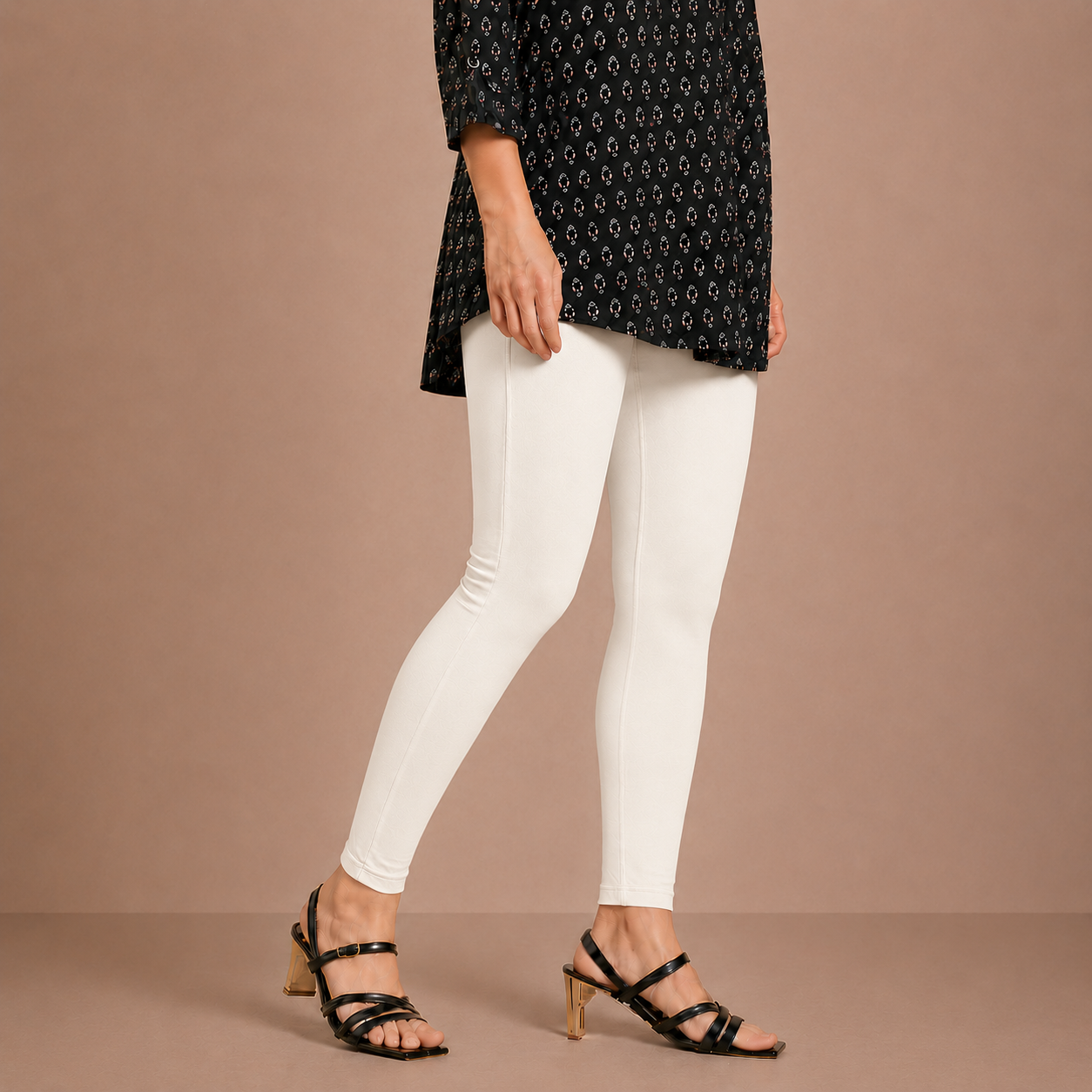 Winner's Off-White Womens Modern Fit Leggings - 43716